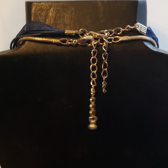 Multi beaded Pendant Necklace - Picture 5 of 6